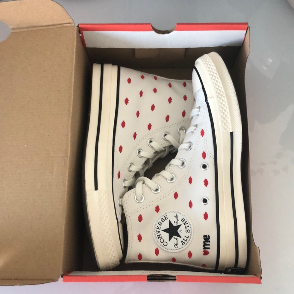Converse - Unisex Chuck Taylor All Star Lift Valentines Sneakers